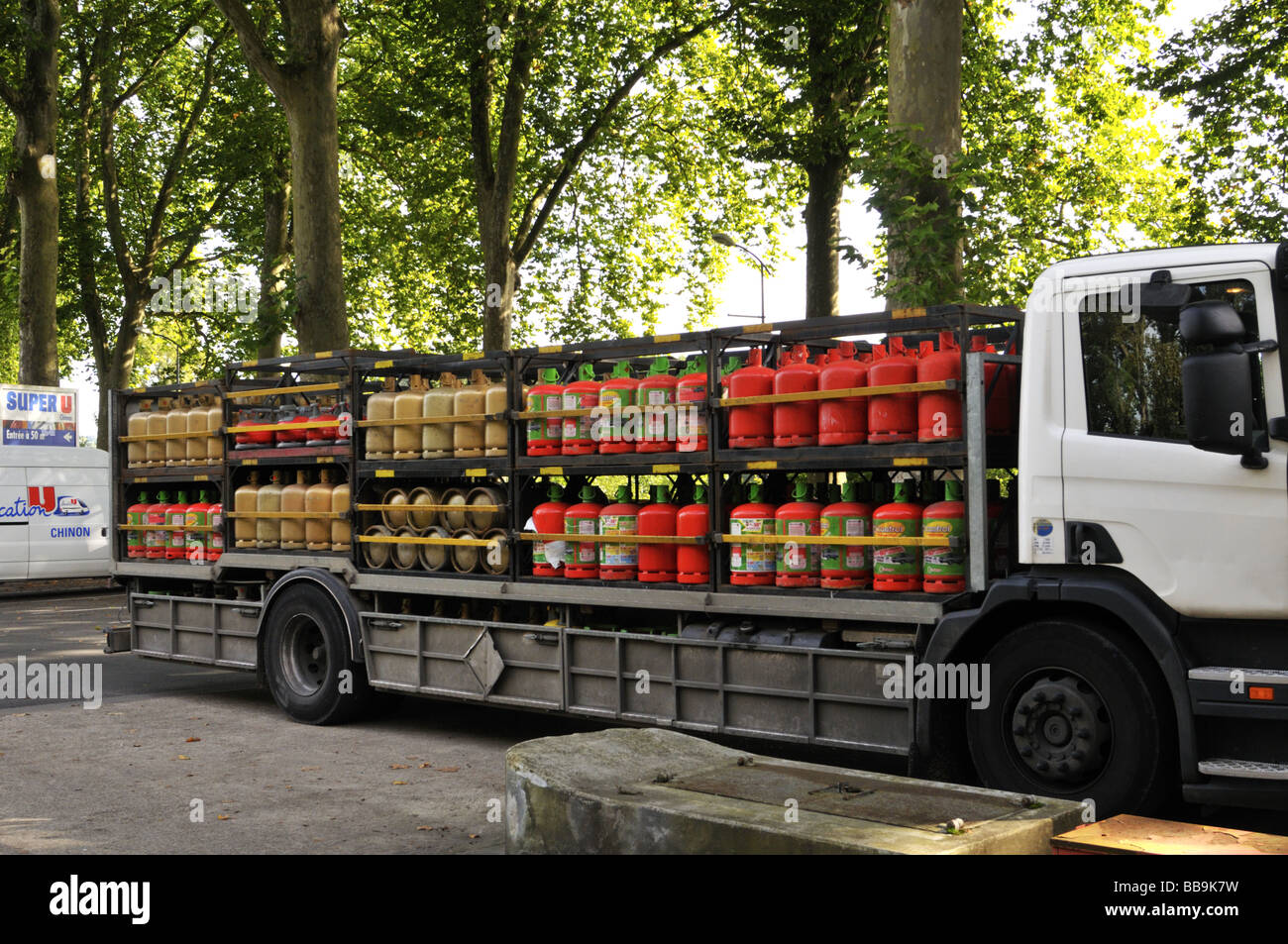 La bombola del gas consegna al servizio stazione Francia Foto Stock