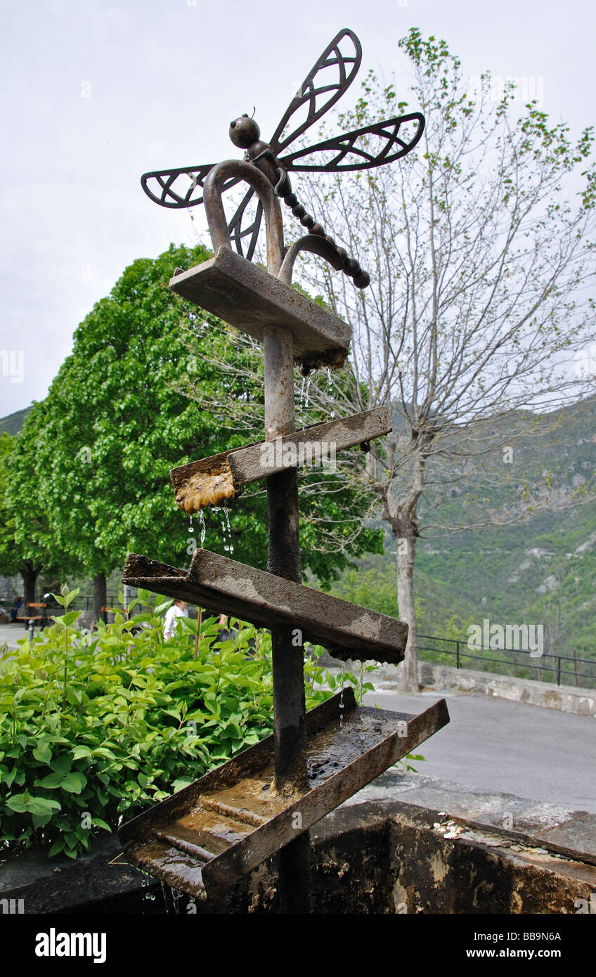 La scultura d'acqua di Marie villaggio nella Alpes Maritimes, Francia Foto Stock