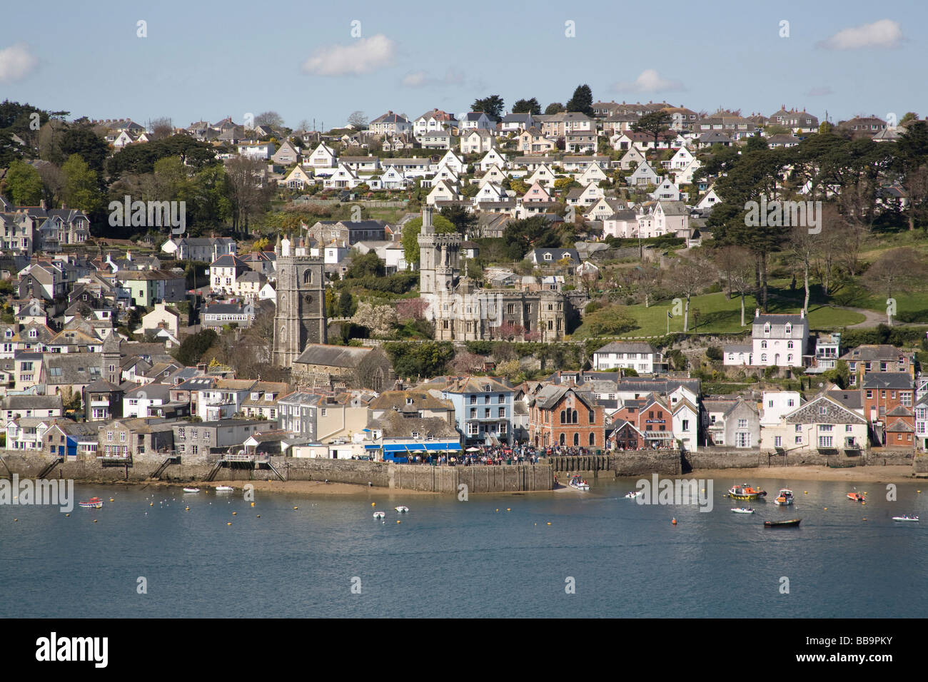 La città di Fowey sull'estuario di Fowey, Cornwall Regno Unito Foto Stock