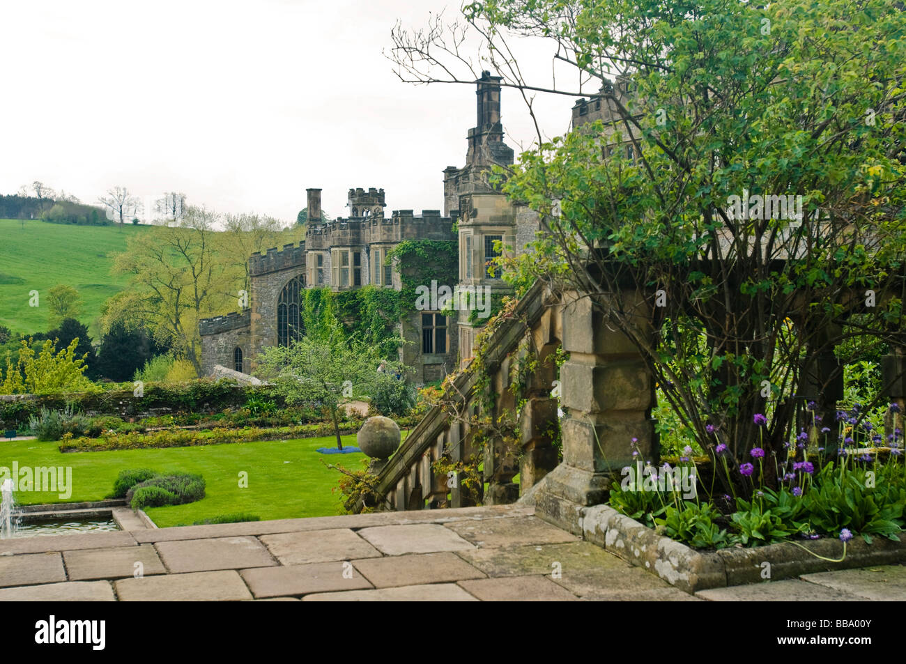 I giardini, Haddon Hall, Bakewell, Derbyshire Foto Stock