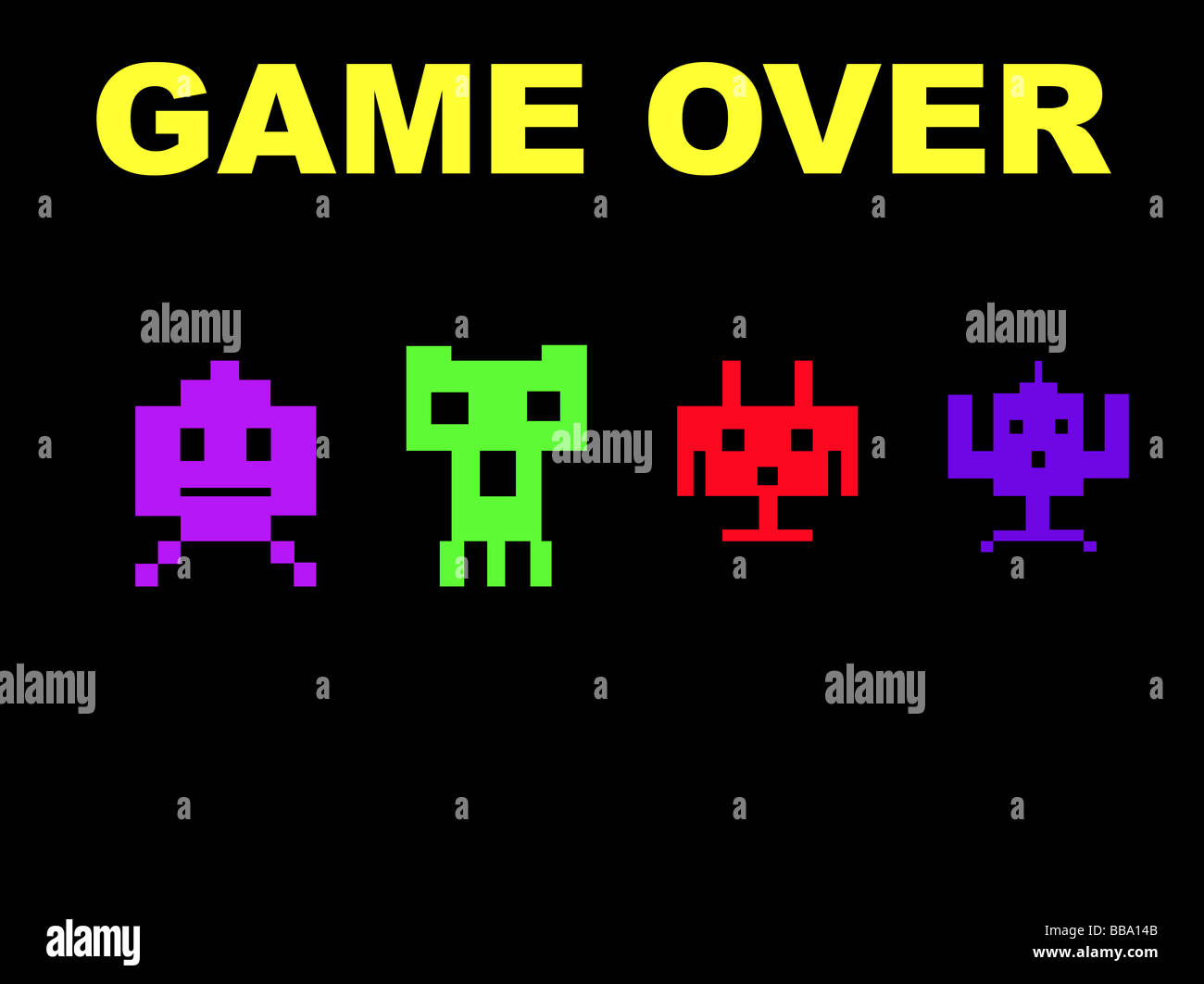 Space Invaders con game over isolati su sfondo nero Foto Stock