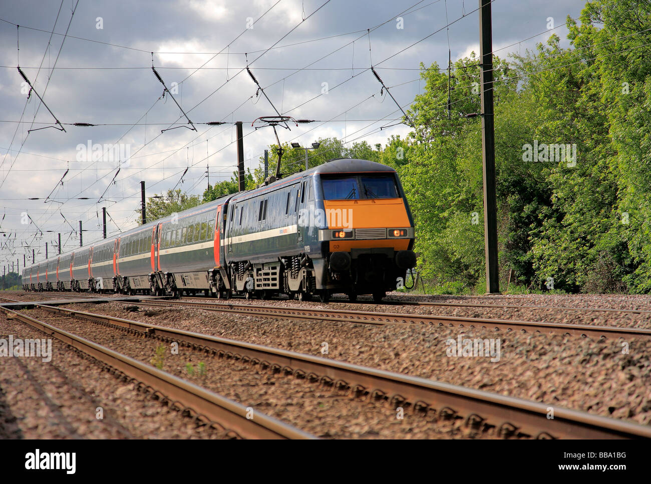 La National Express 91103 Alta Velocità del treno elettrico East Coast Main Line Railway Peterborough Cambridgeshire England Regno Unito Foto Stock