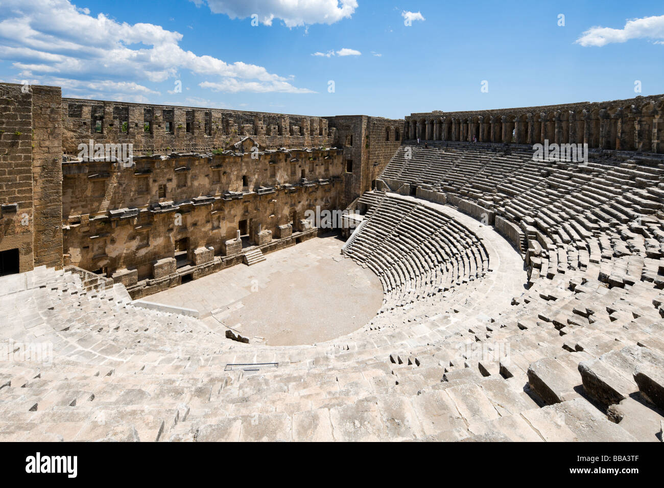 L'antico teatro romano di Aspendos, costa mediterranea, Turchia Foto Stock