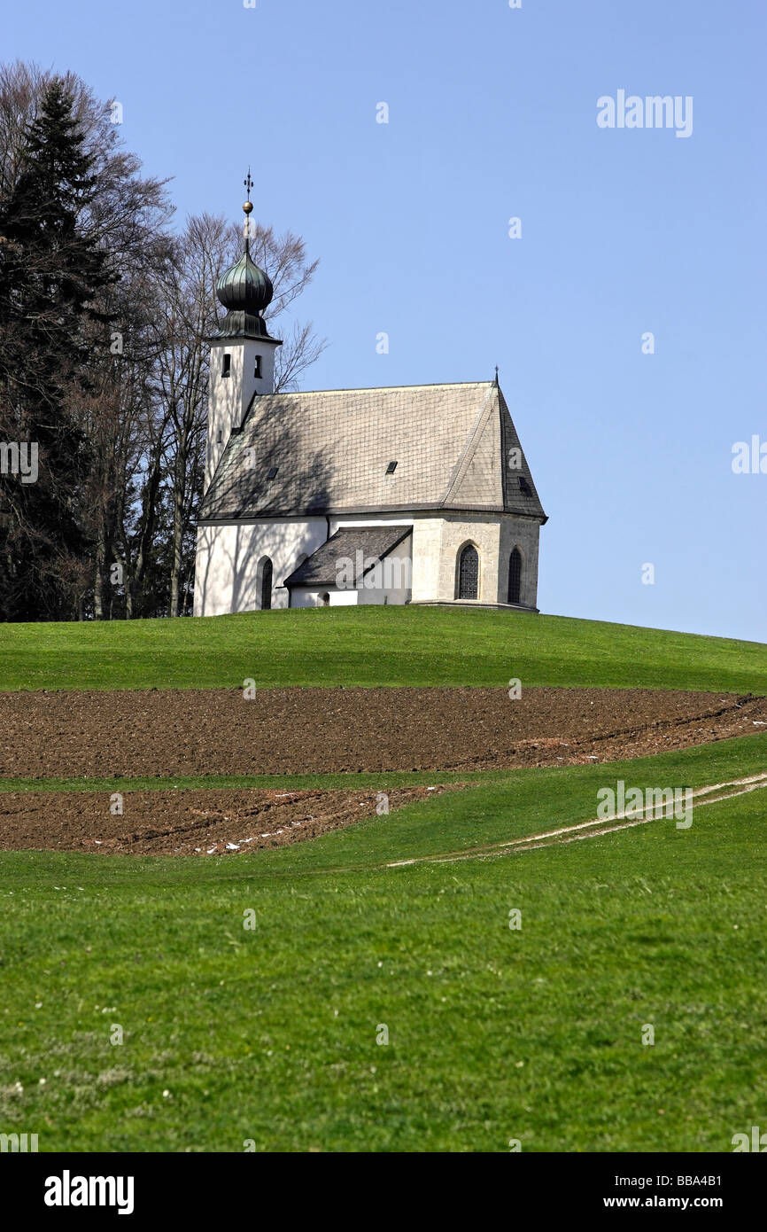 Pellegrini chiesa di Saint George am Berg Vachendorf Chiemgau Baviera Germania Foto Stock