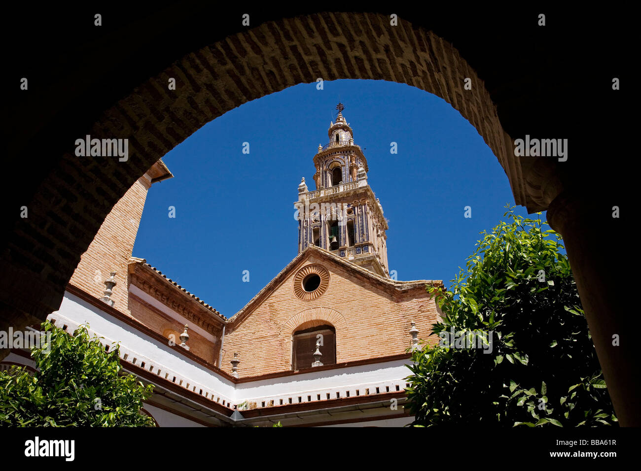 Il cortile della chiesa di Santa Maria Museo Archeologico Ecija Siviglia Andalusia Spagna Foto Stock
