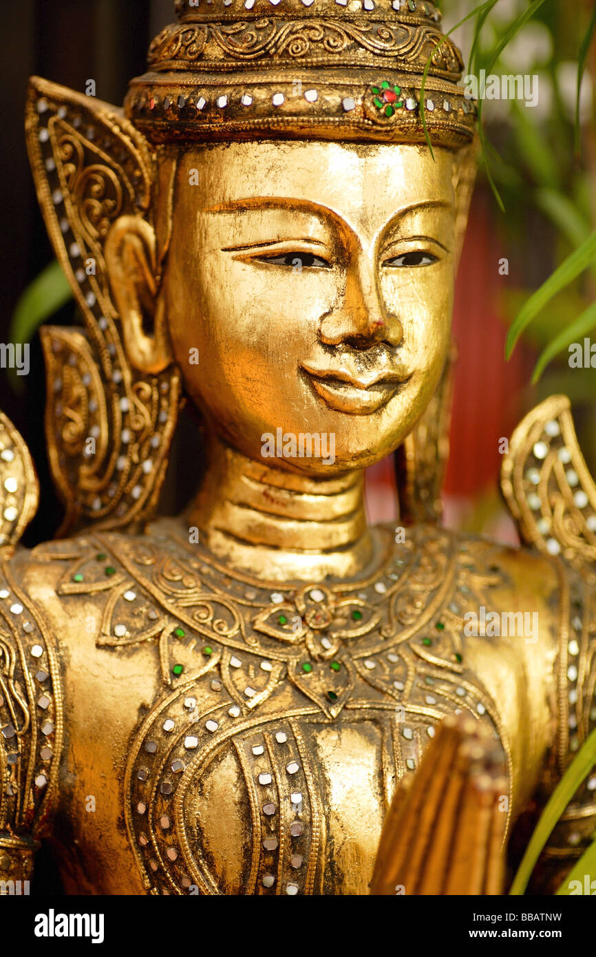 Foglia oro scultura di Buddha Foto Stock