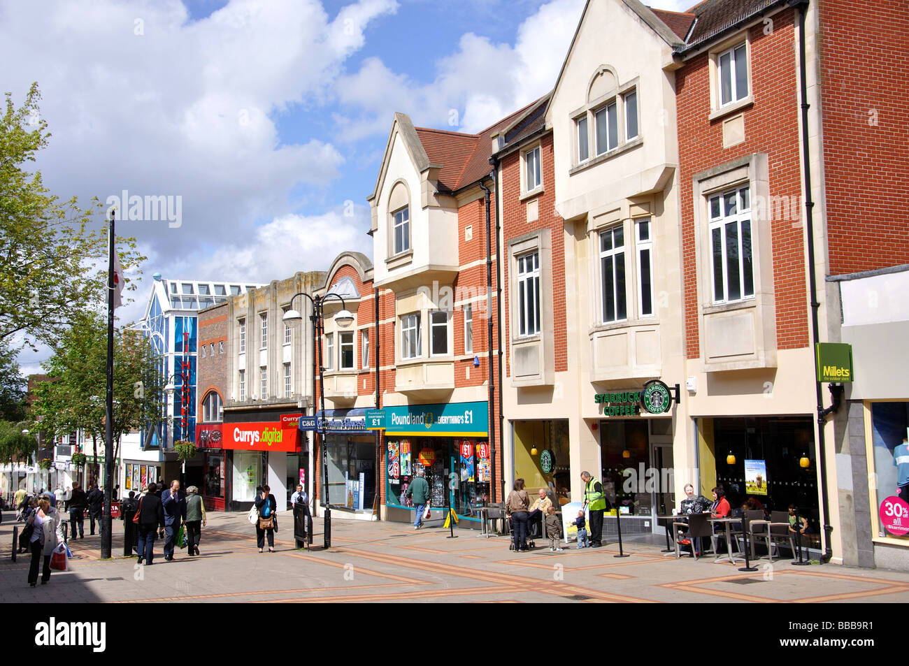 High Street, Sutton, London Borough of Sutton, Greater London, England, Regno Unito Foto Stock