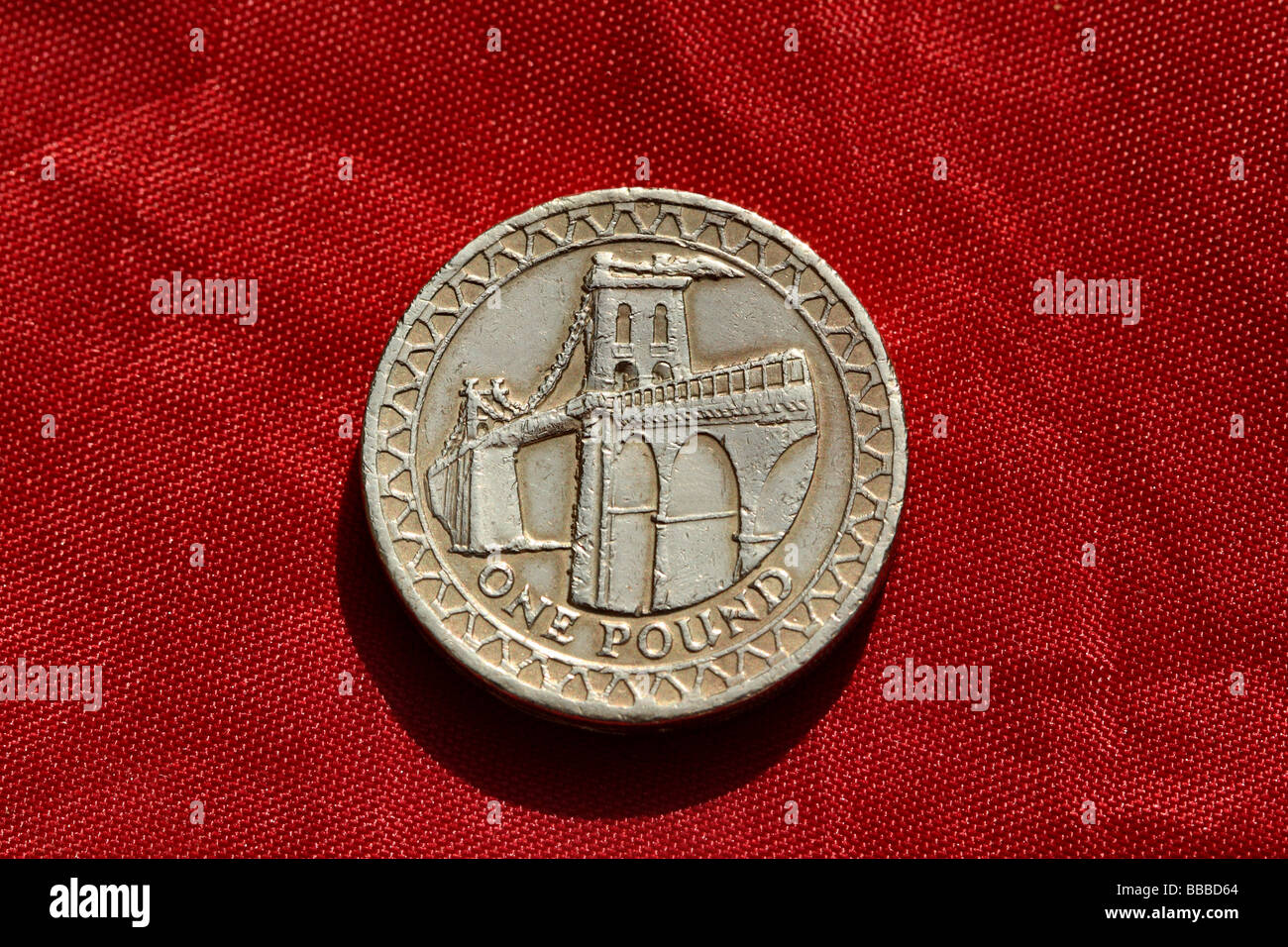 British Pound Coin serie commemorativa per celebrare i ponti nazionali del Regno Unito questa moneta mostra il Menai Bridge Foto Stock