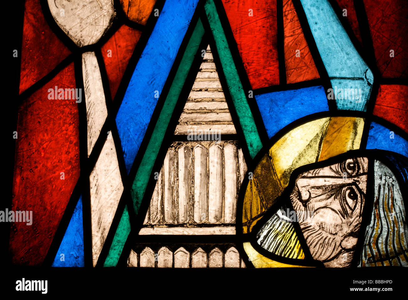 Vetrata di San Michele nella cattedrale di Coventry, West Midlands in Inghilterra, Regno Unito Foto Stock