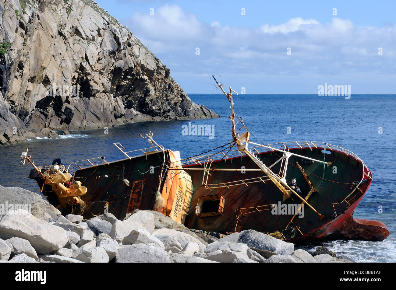 Naufragio del peschereccio da traino Spinningdale in Villaggio Baia, St Kilda Foto Stock