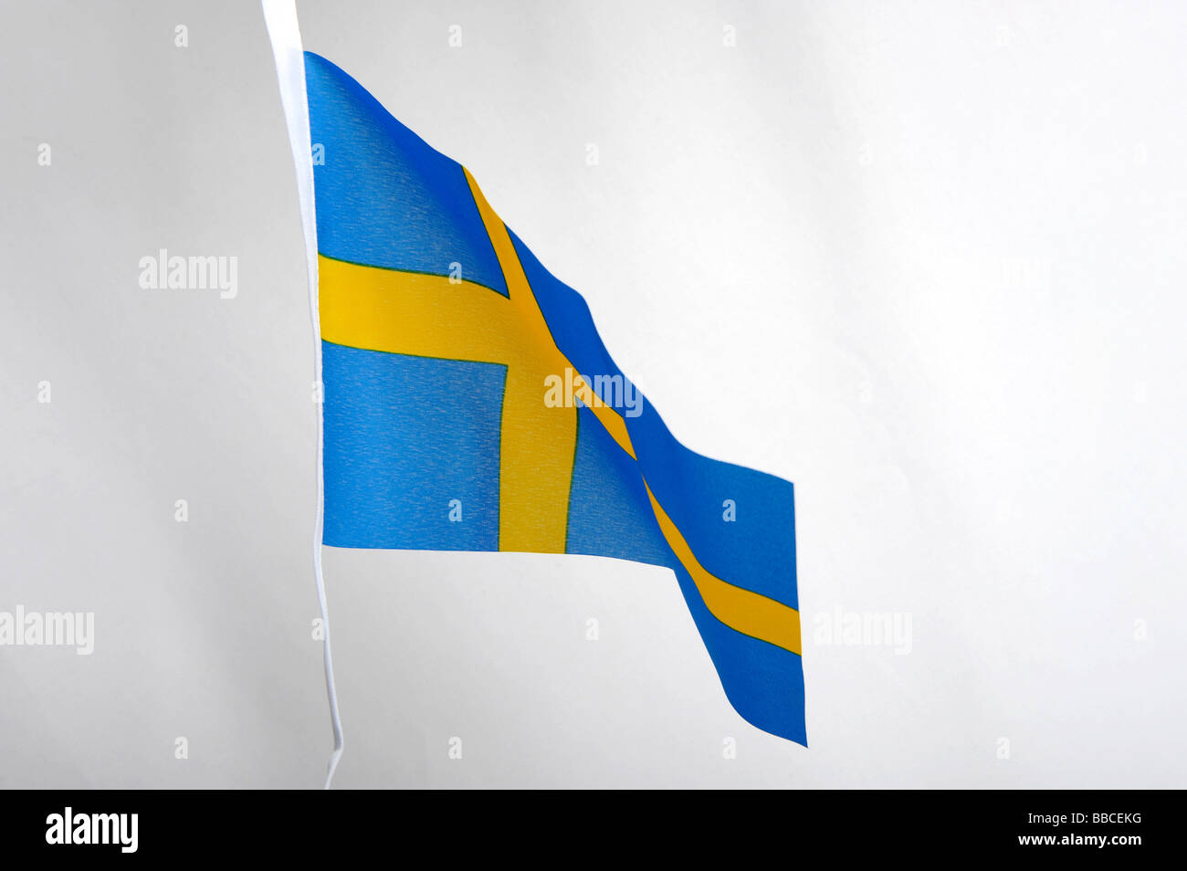Bandiera nazionale della Svezia: croce gialla su sfondo blu Foto stock -  Alamy