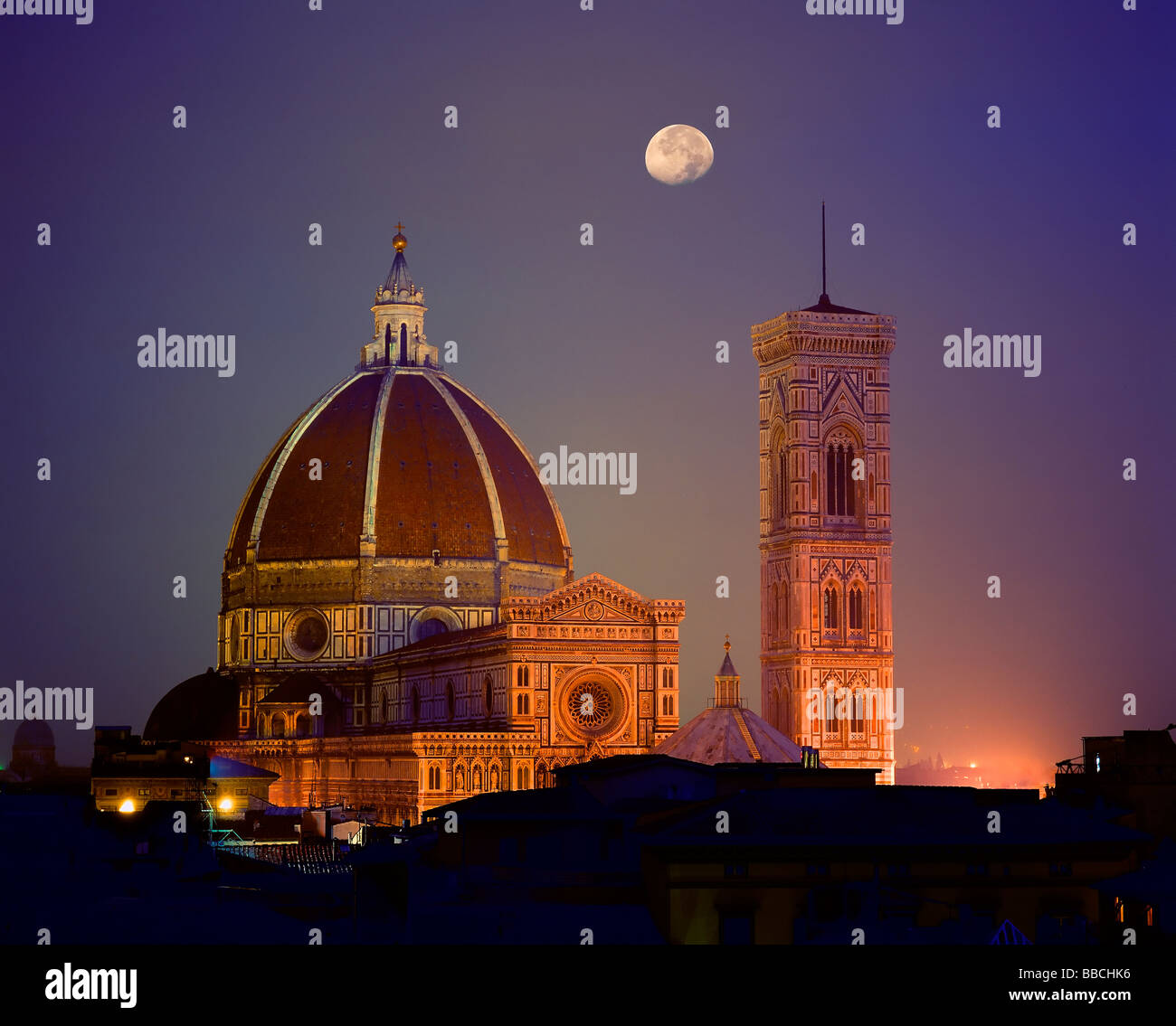 Luna sopra il Duomo e il Campanile, Firenze, Italia Foto Stock
