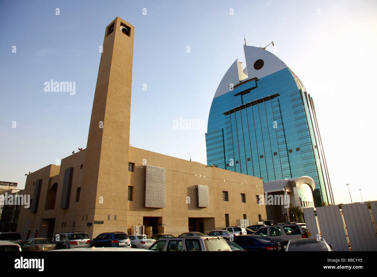 Moschea moderna ed edifici Riyadh Saudi Arabia Foto Stock