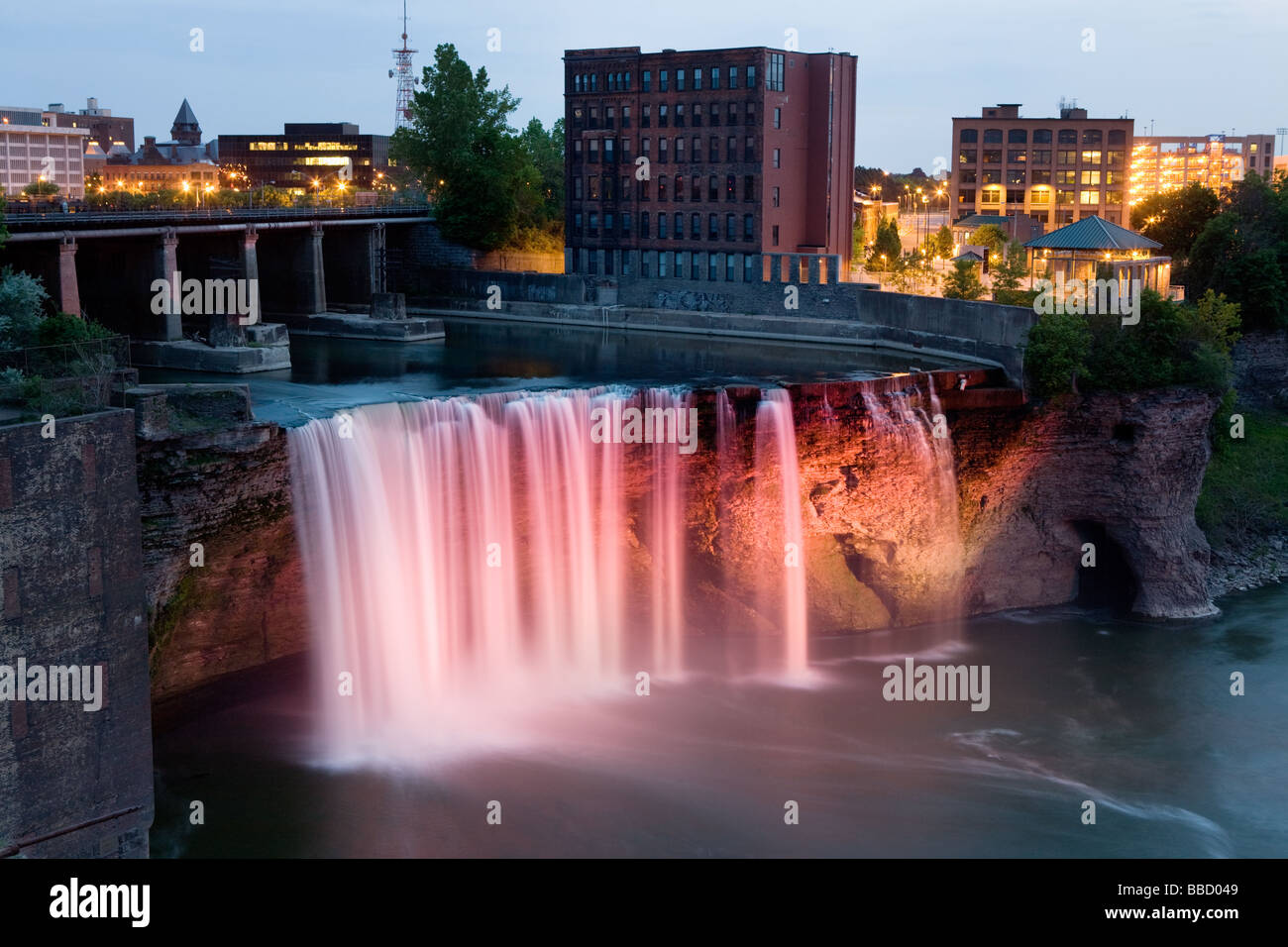 Alte cascate del fiume Genesee Rochester New York Contea di Monroe Foto Stock