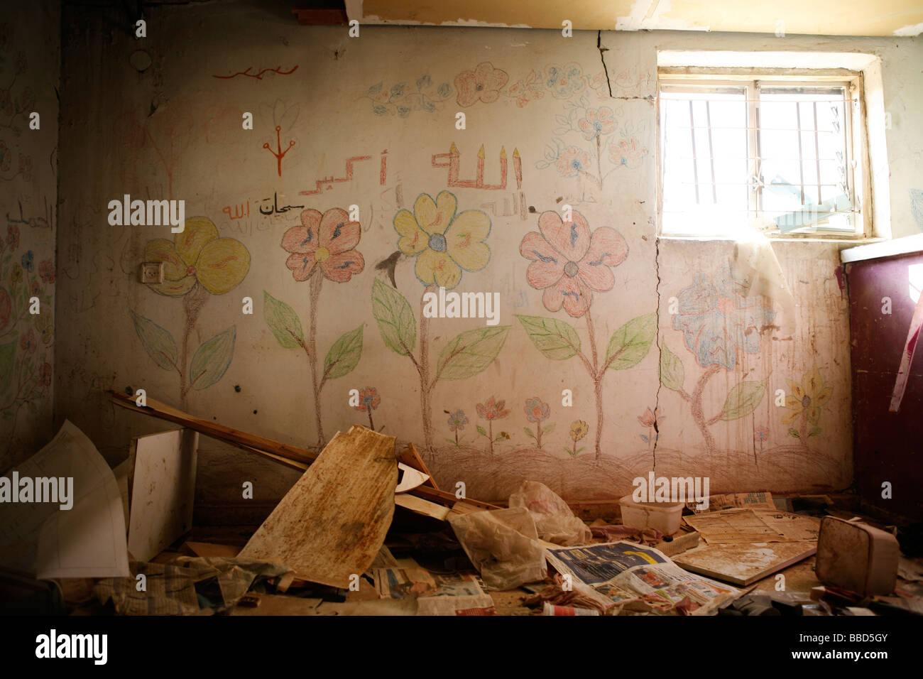 Una casa abbandonata nel villaggio beduino di Elokbi. Deserto del Negev, Israele. Foto Stock