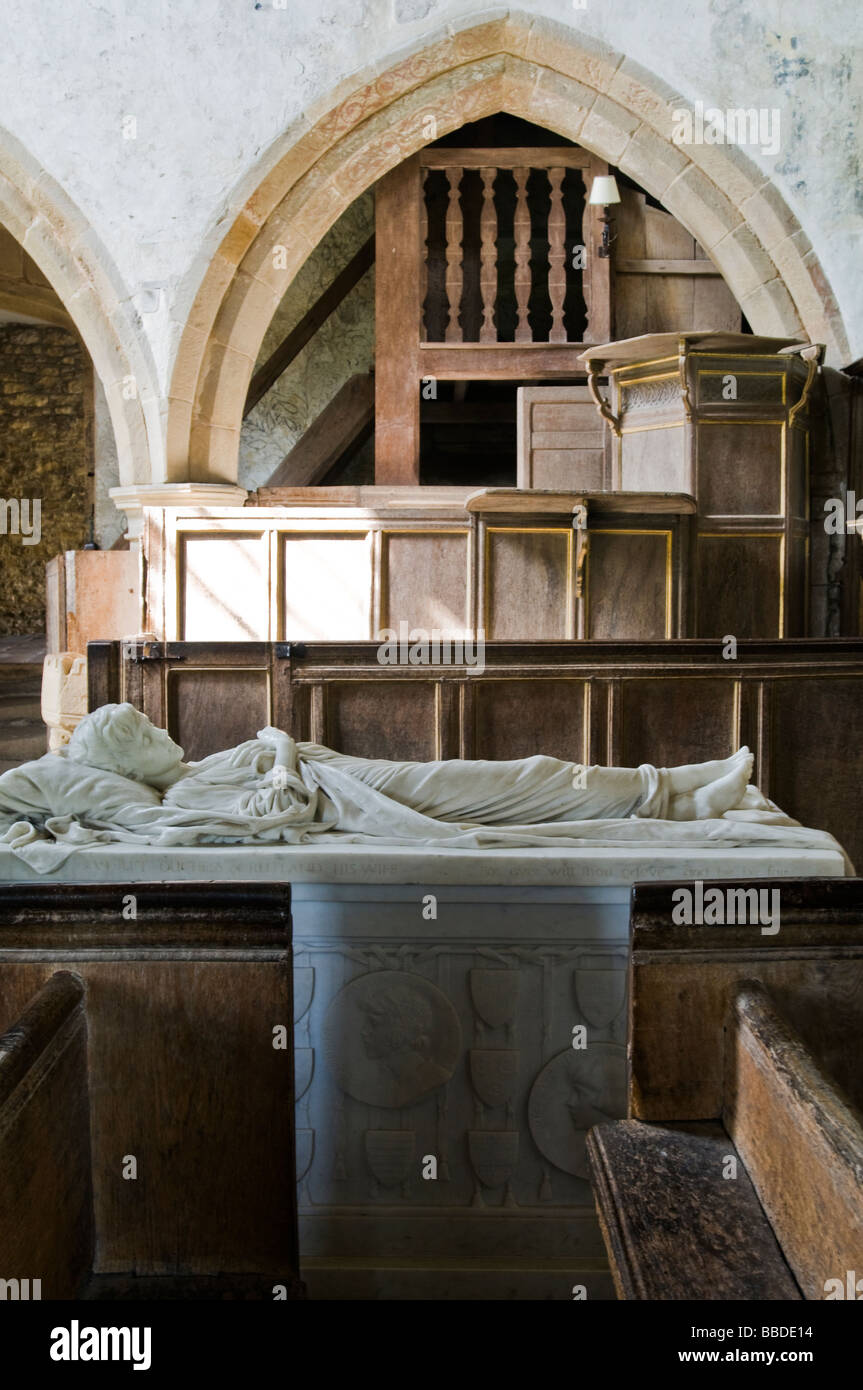 Memoriale di Robert Charles John maniere, la cappella, che a Haddon Hall nel Derbyshire Foto Stock