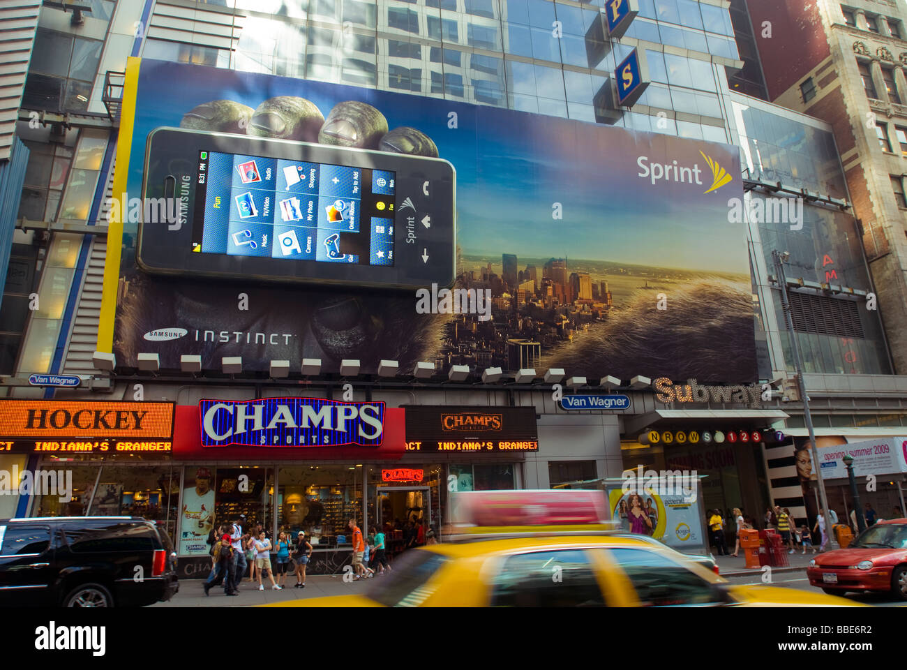 Una pubblicità tramite Affissioni Sprint servizi di telefonia cellulare e telefoni in Times Square a New York Foto Stock