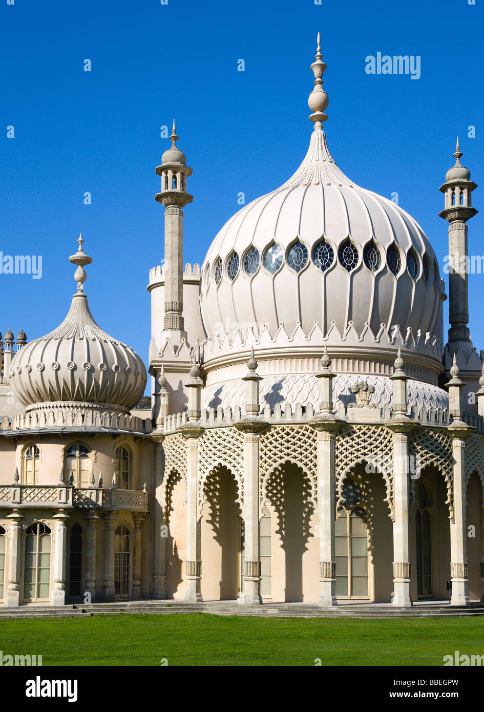 Inghilterra East Sussex Brighton a forma di cipolla cupole del XIX secolo Royal Pavilion progettato in Indo- Saracenic style da John Nash Foto Stock