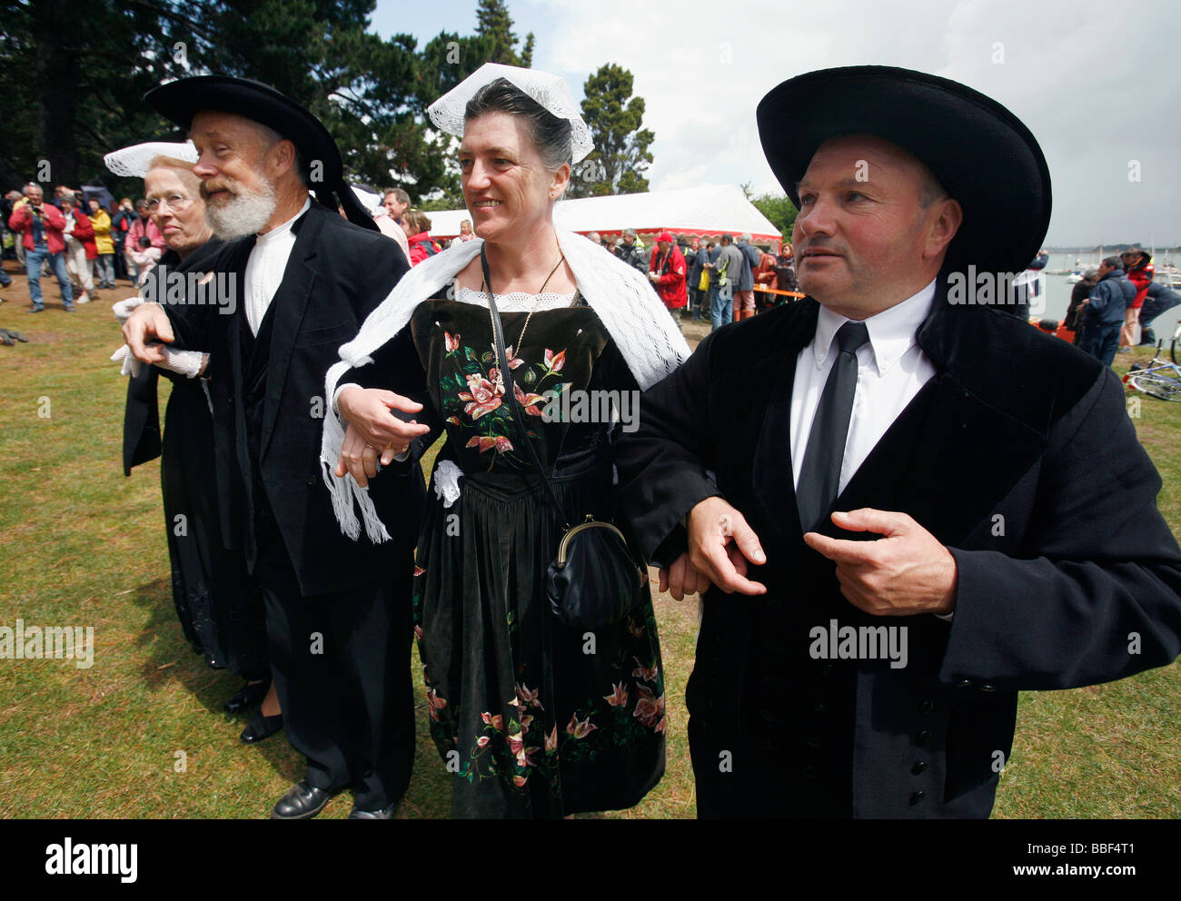 Breton abbigliamento tradizionale, la musica e la danza folk festival, Morbihan, Francia Foto Stock