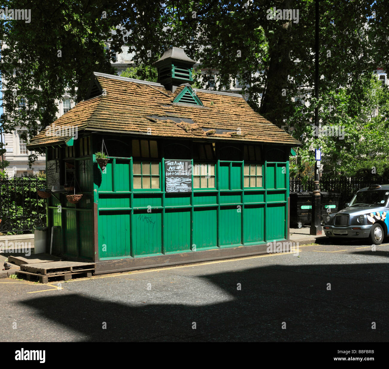 Cabmans shelter. Grosvenor Gardens, Victoria, London, England, Regno Unito. Foto Stock