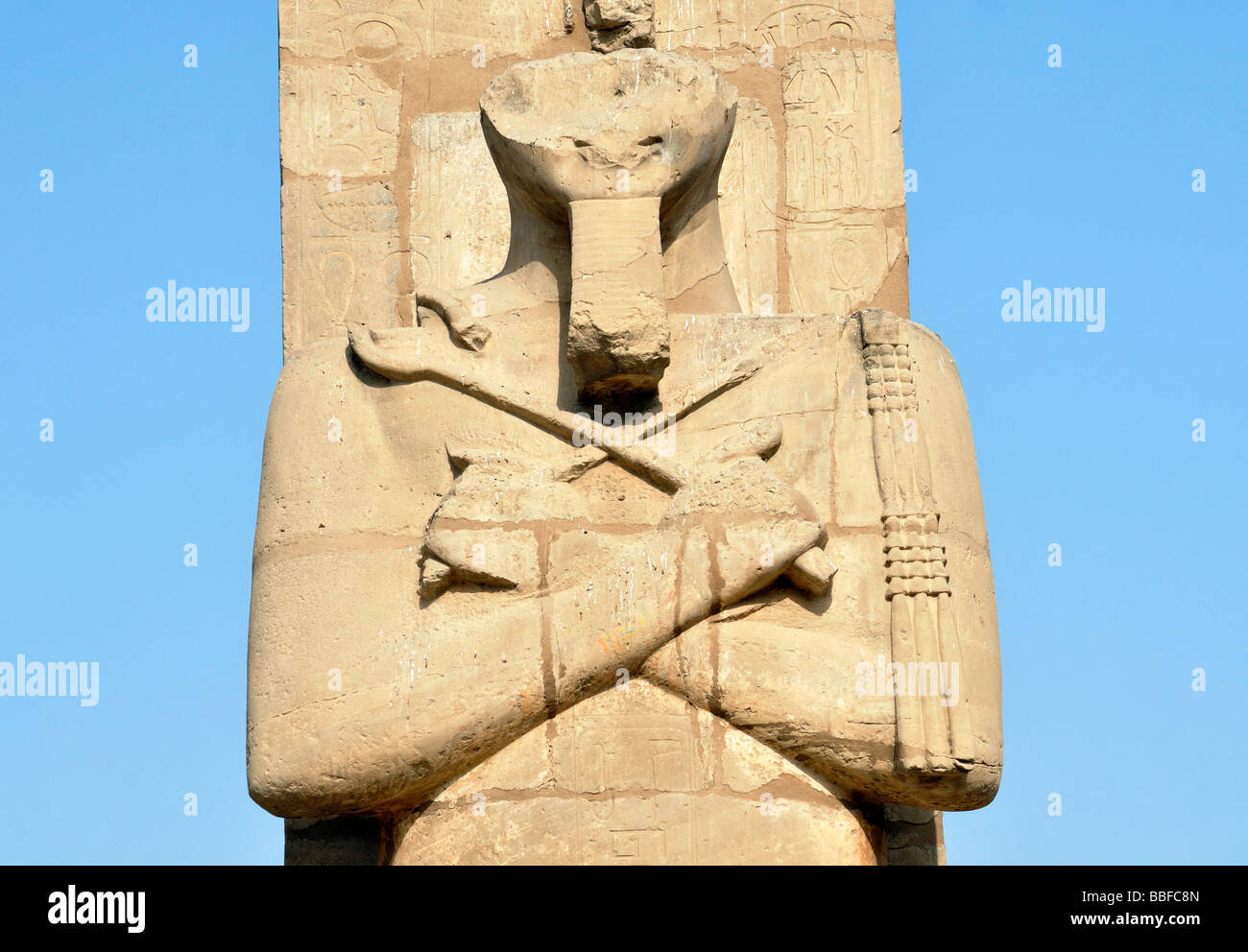 Osirid statua a Ramesseum tempio mortuario del faraone Ramses Ramesse II necropoli tebana West Bank di Luxor in Egitto Foto Stock
