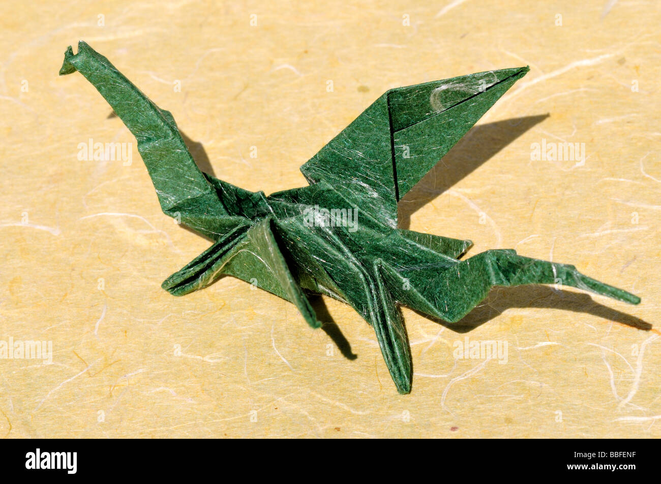 Drago di origami Foto stock - Alamy