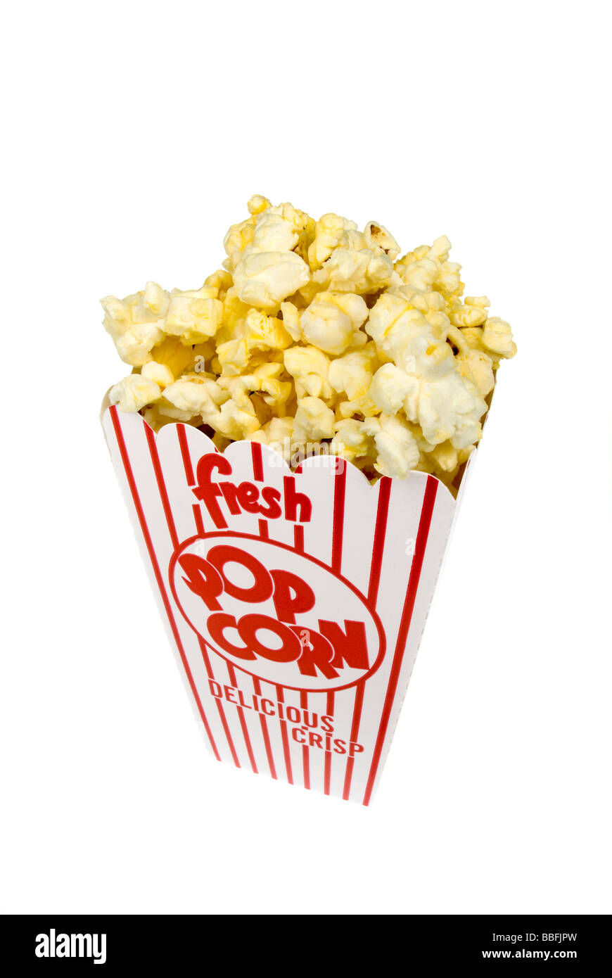 Una tubazione contenitore caldo di film popcorn isolato su bianco Foto Stock