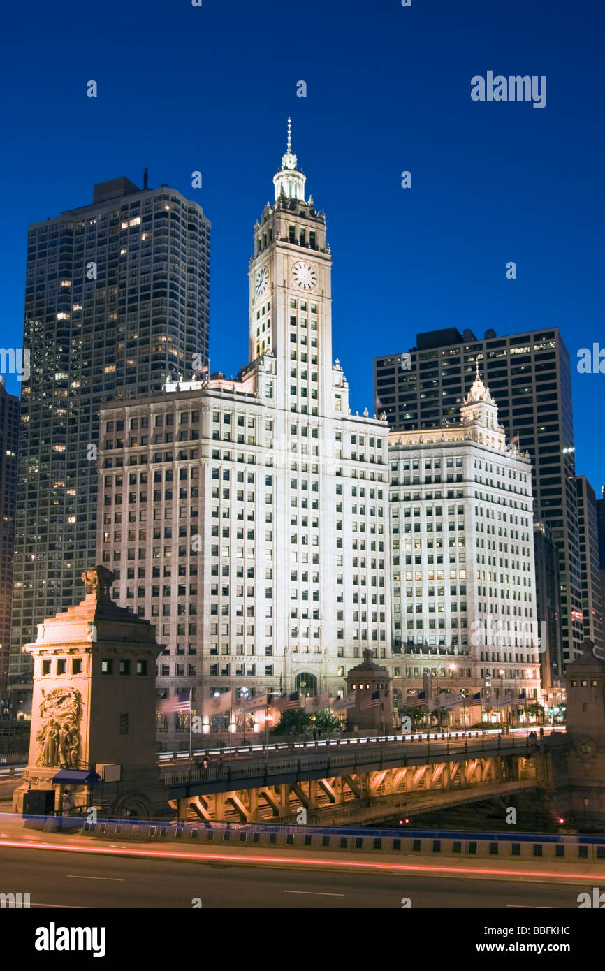 Wrigley Building di notte Chicago IL Foto Stock