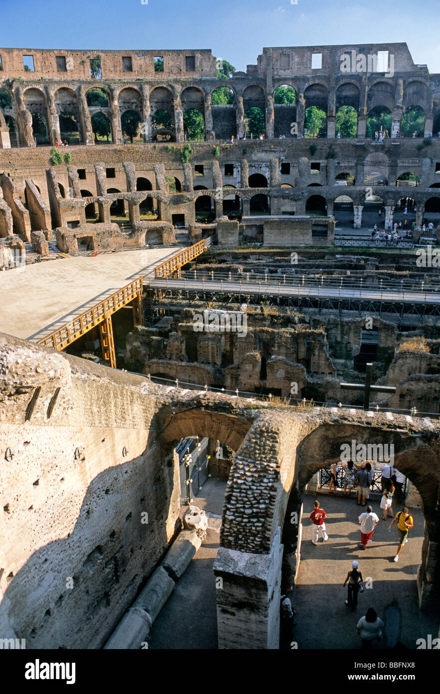 Colosseo, arena, struttura sotterranea denominata ipogeo, Roma, Lazio, l'Italia, Europa Foto Stock
