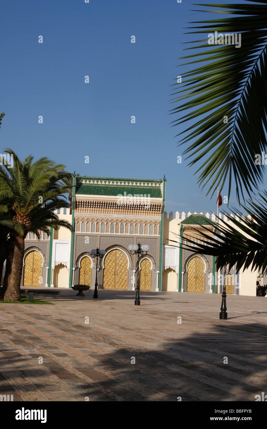 Africa, Nord Africa, Marocco, Fes, Fès el-Jdid, Place des Alaouites, Dar El Makhzen, Royal Palace Foto Stock