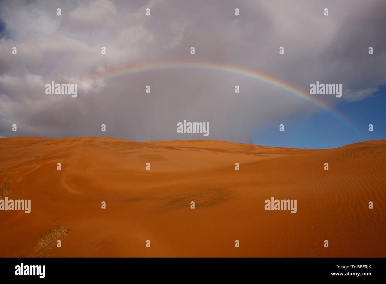 Africa, Nord Africa, Marocco deserto del Sahara, Merzouga Erg Chebbi, Sky, Rainbow Foto Stock