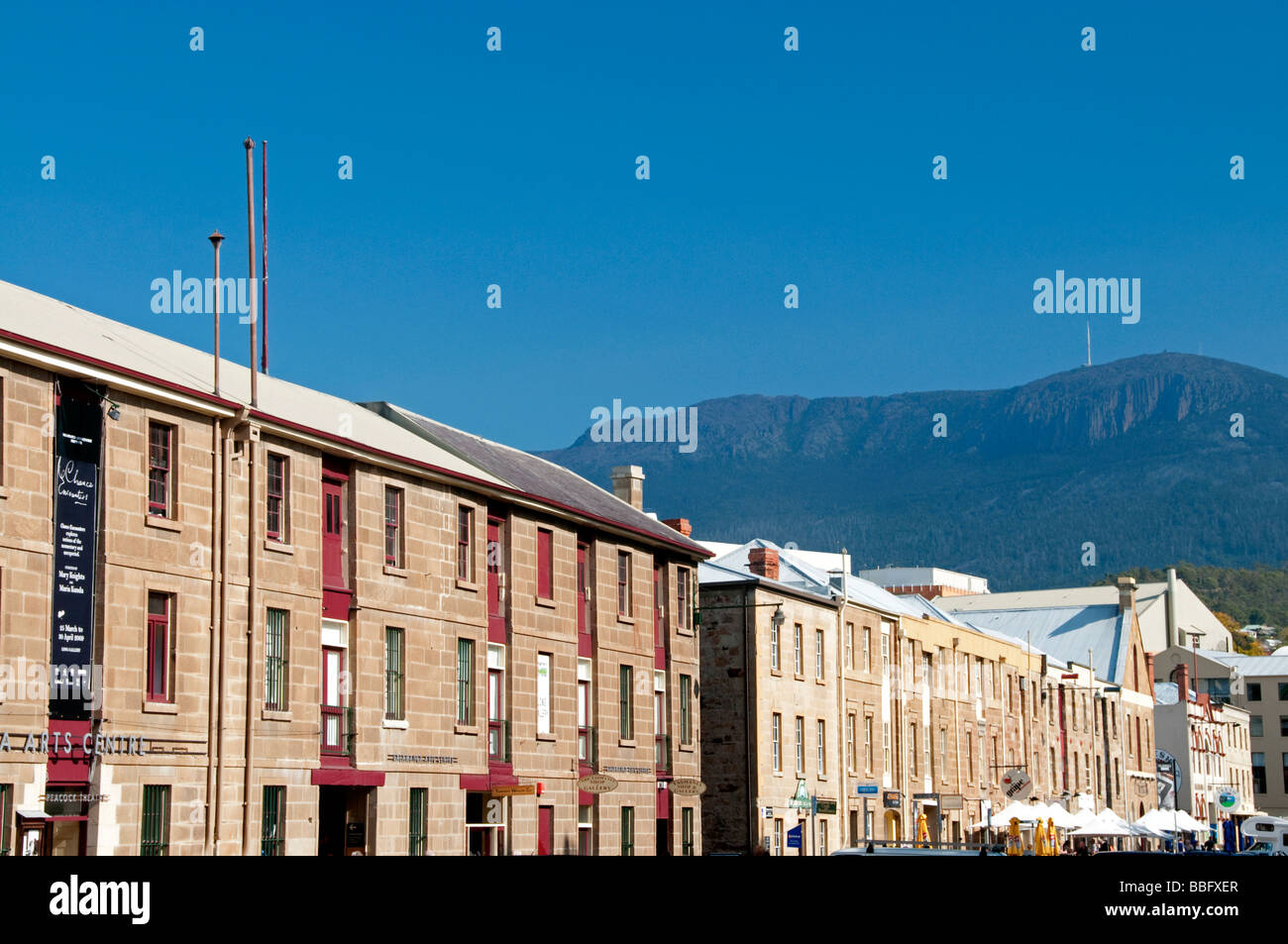 Edifici di pietra arenaria lungo Salamanca Place a Hobart, in Tasmania Australia Foto Stock