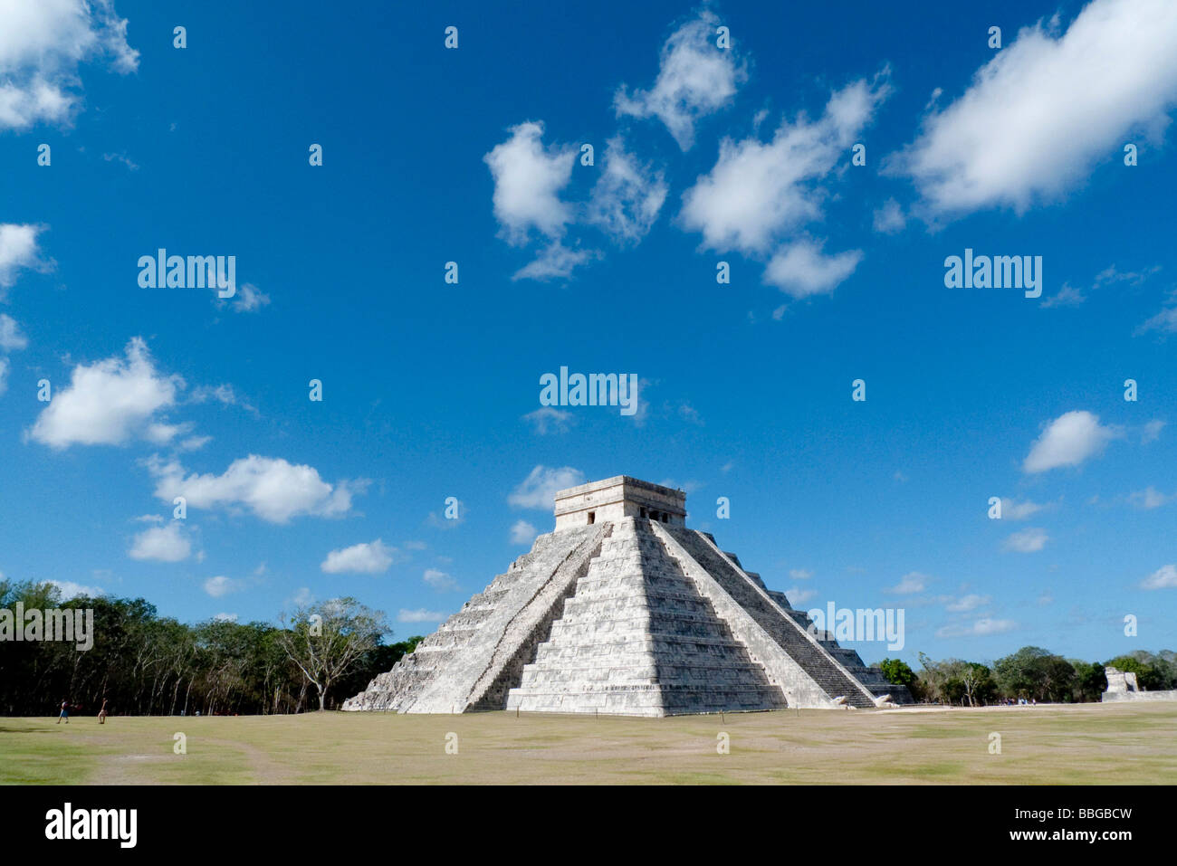 El Castillo, Kukulkan piramide a Chichen Itza, Yucatan, Messico, America Centrale Foto Stock