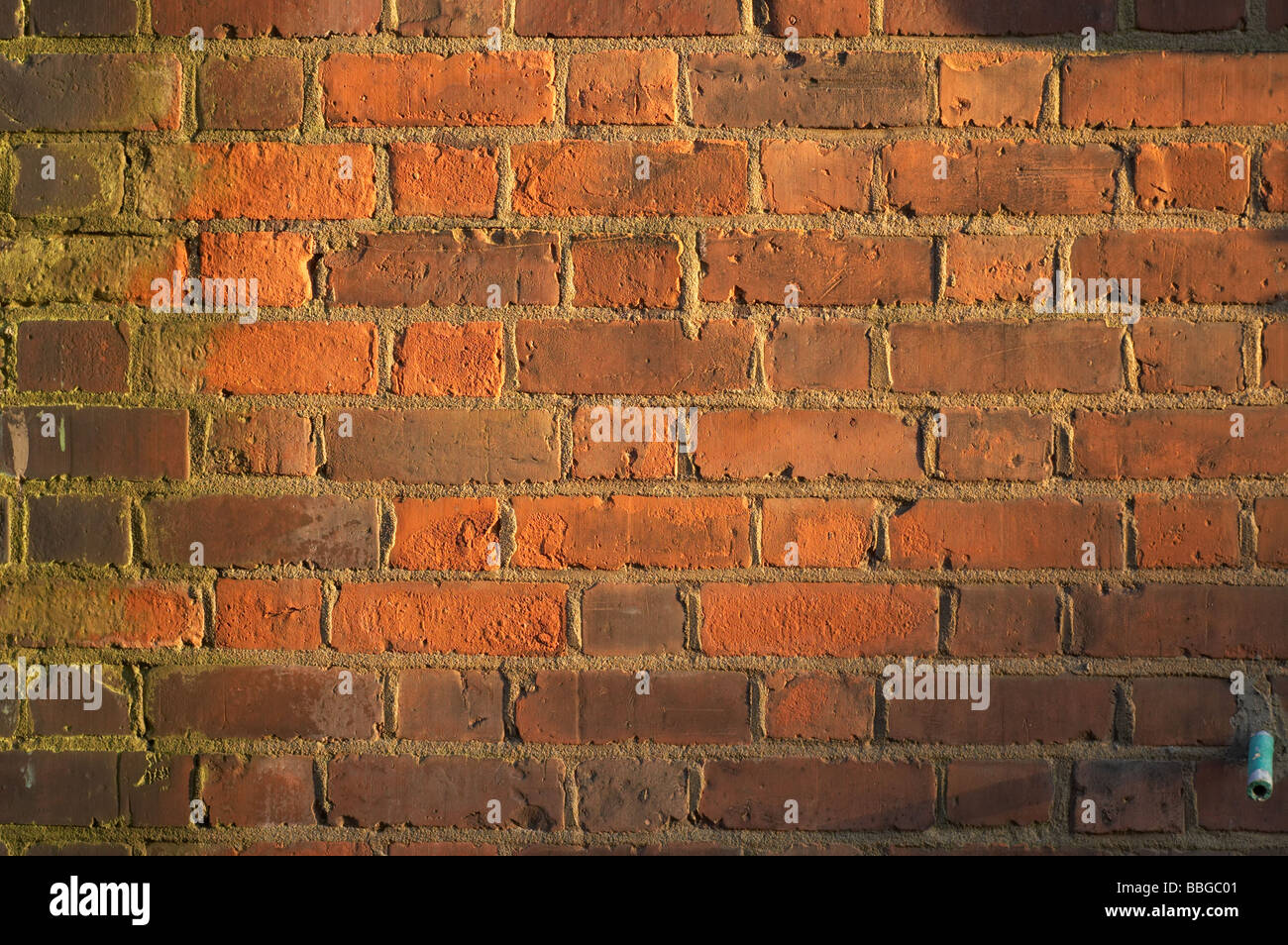 Esterno di mattoni rossi parete della casa vittoriana in Londra England Regno Unito Europa mattoni e malta di calce costruzione edilizia Foto Stock