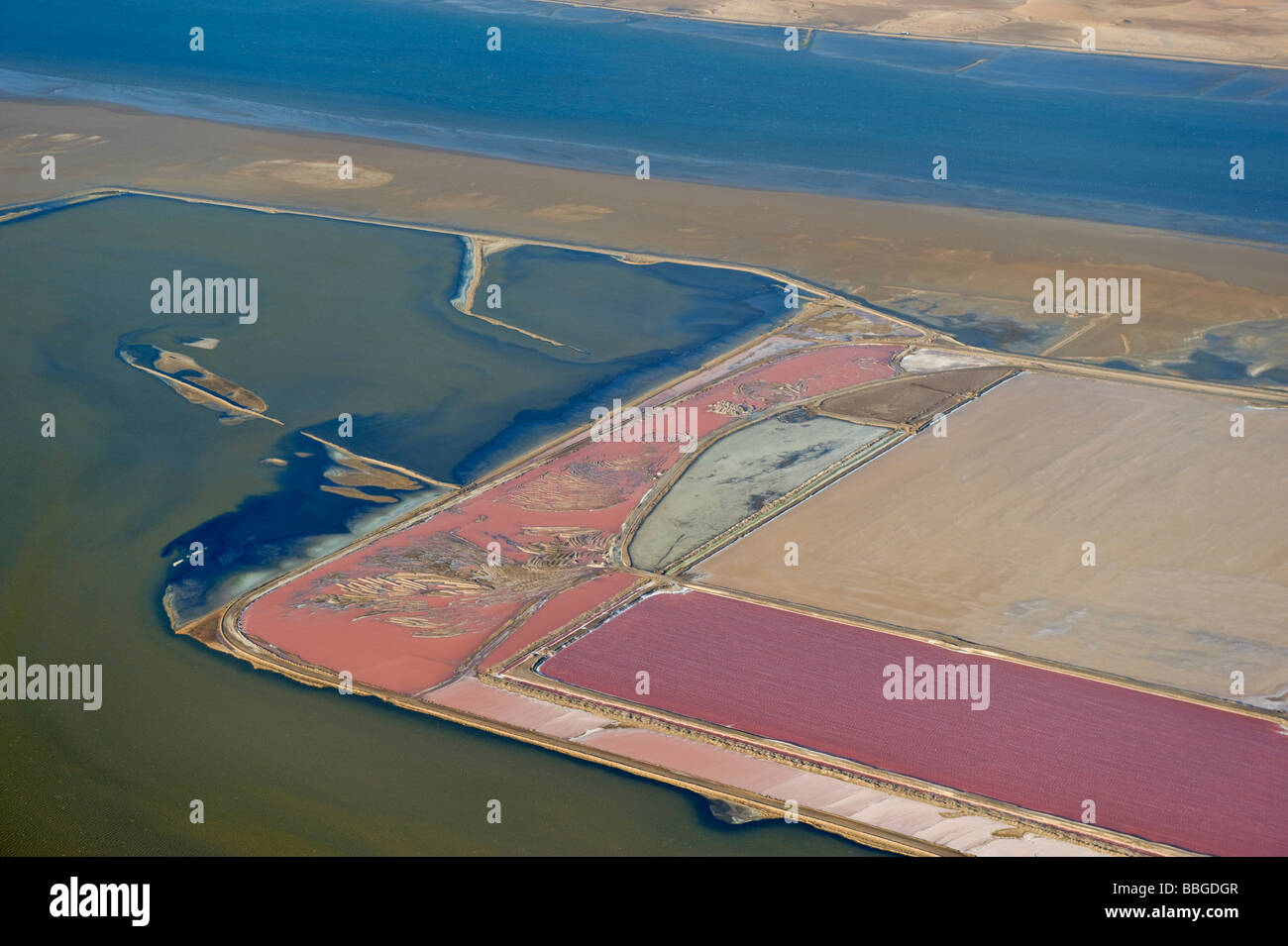 Saline vicino a Walvis Bay, fotografia aerea, Namibia, Africa Foto Stock