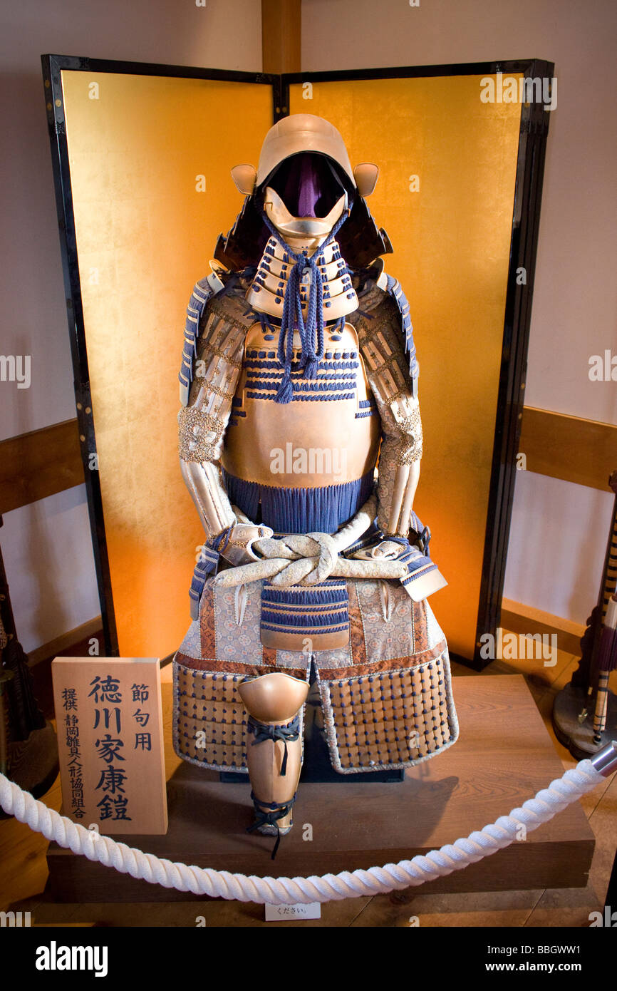 Samurai Giapponese armor una volta appartenenti a Ieyasu Foto Stock