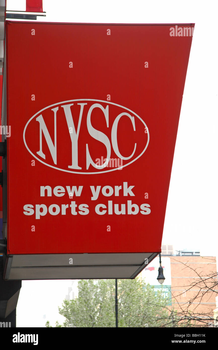Un segno al di sopra di una New York Sprots Club palestra a New York. Foto Stock