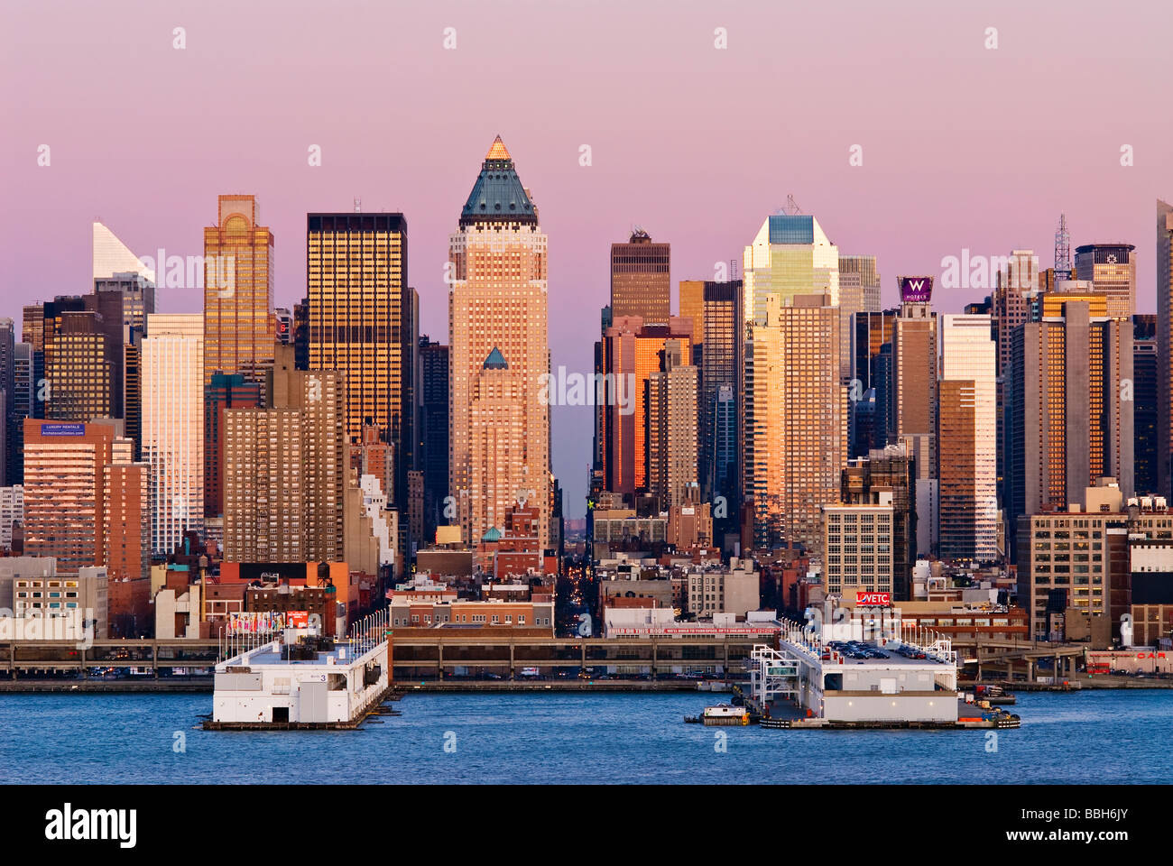 New York Skyline Skyline di Manhattan New York City skyline tramonto Foto Stock