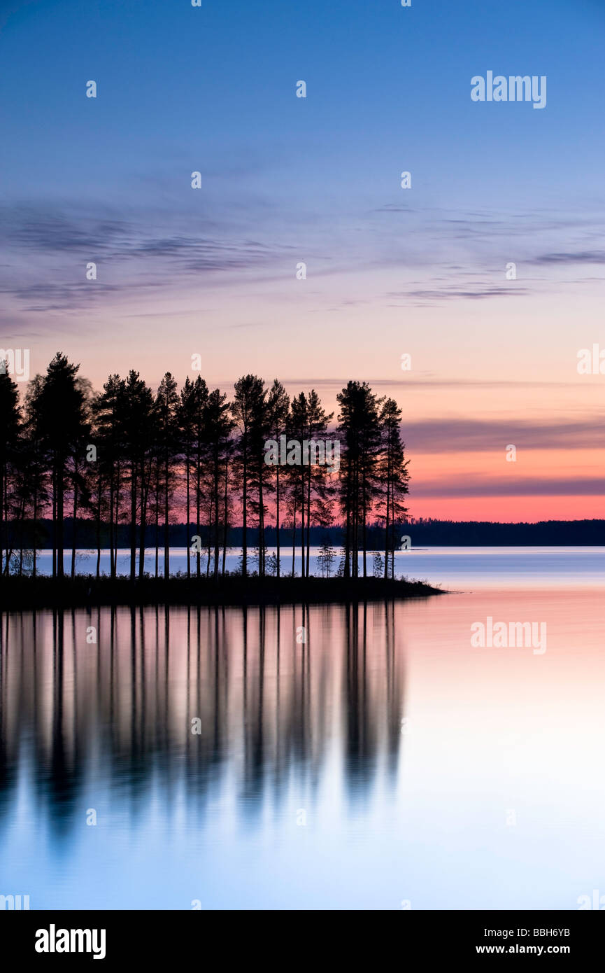 Paesaggio tranquillo ar alba Lakeland Carelia Finlandia Foto Stock