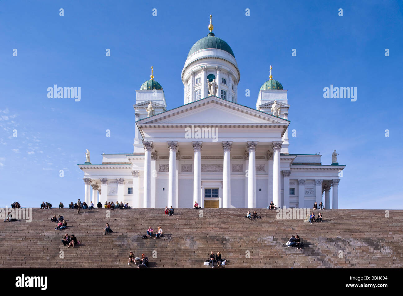 La cattedrale si affaccia su Piazza del Senato a Helsinki Finlandia Foto Stock