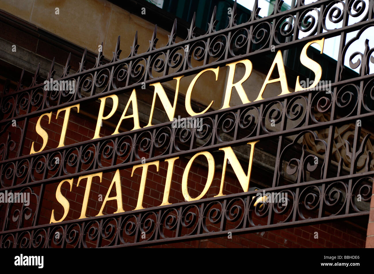 St Pancras stazione ferroviaria segno, Londra, Gran Bretagna, Regno Unito Foto Stock