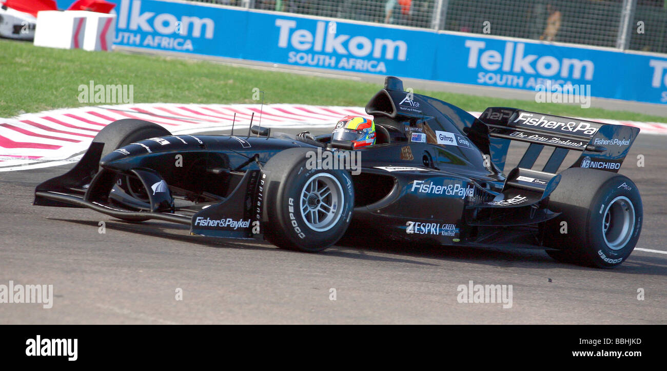Team New Zealand s Matt Halliday velocità attraverso la via del Team Germany ha vinto la A 1 Grand Prix gara per il 2007 Sud Africa GP Foto Stock