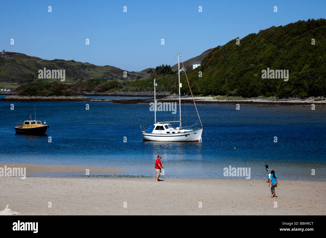 Una bellissima spiaggia di sabbia sul fiume Morar vicino a Mallaig, Scotland, Regno Unito, Europa Foto Stock