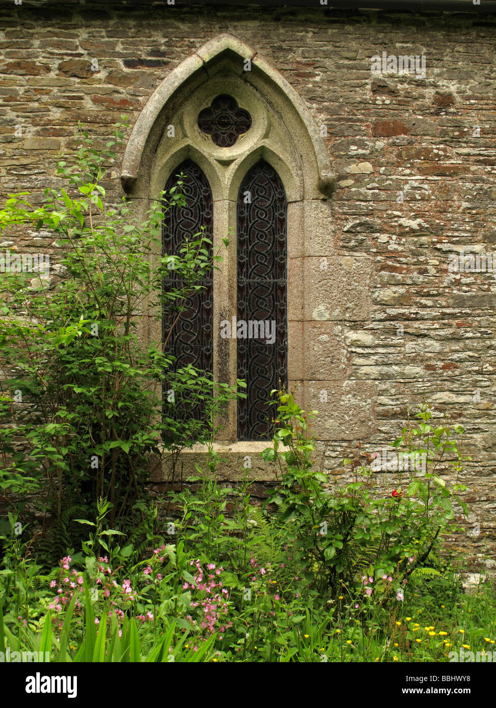La finestra della chiesa, esterna Foto Stock