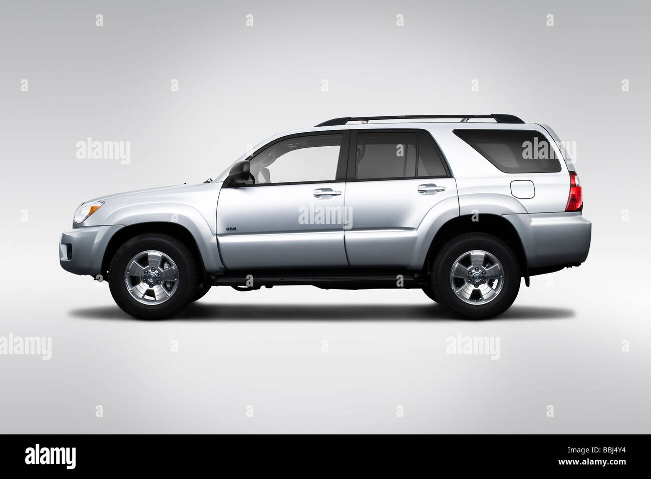 2009 Toyota 4Runner SR5 in grigio - Driver Profilo laterale Foto Stock