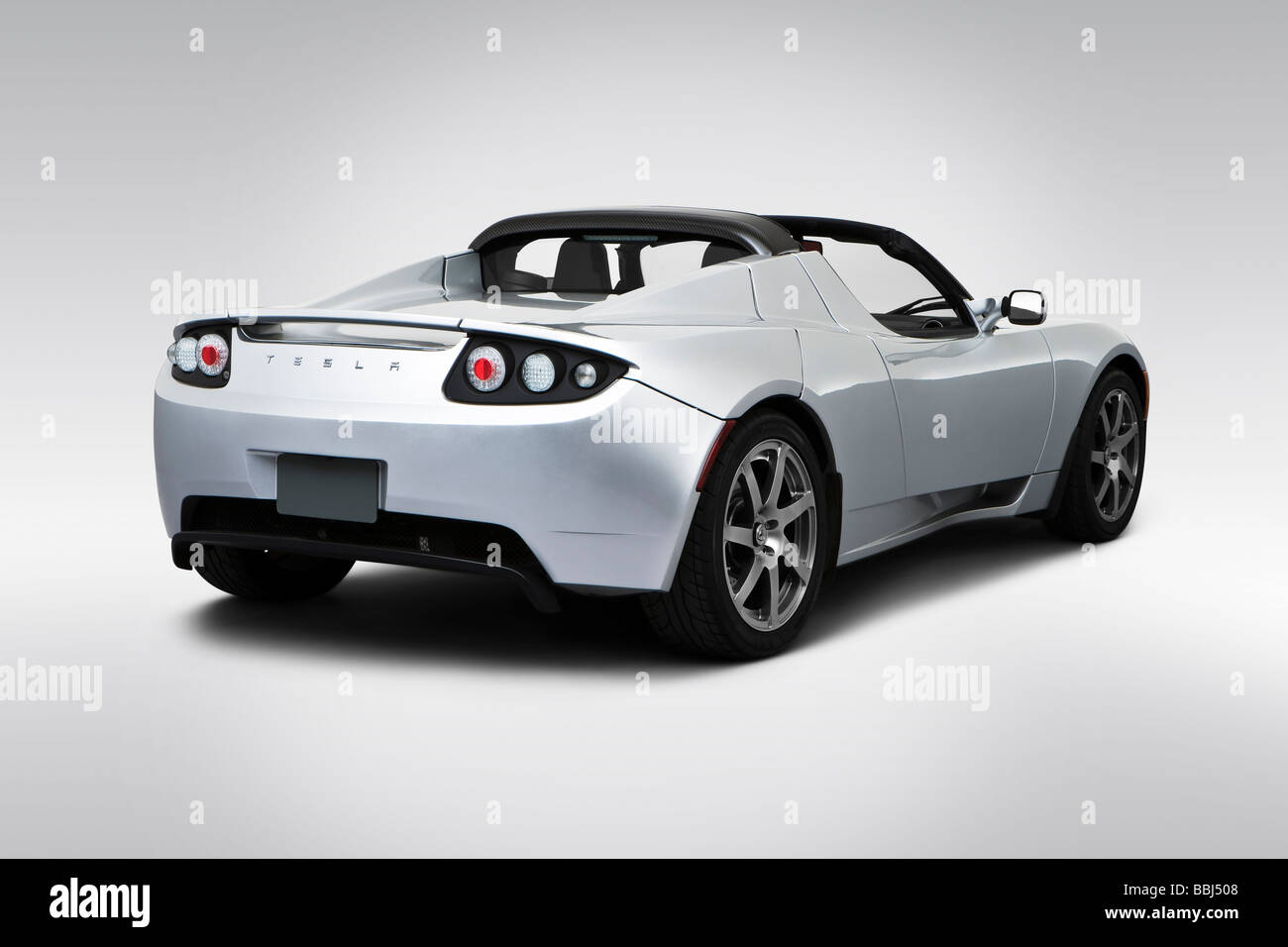 2009 Tesla Roadster in argento - angolo posteriore vista Foto Stock