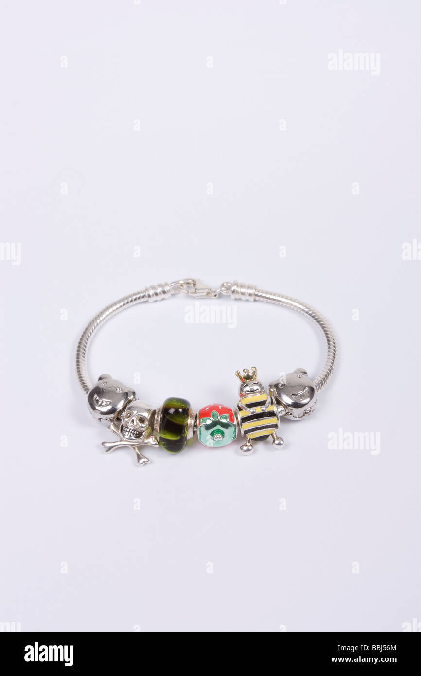 Fake childs Pandora fascino e bracciale charms Foto Stock