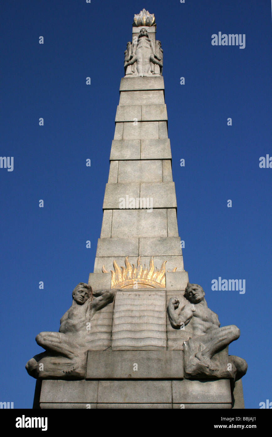 Titanic Memorial " in onore di tutti gli eroi del motore marino Room' al Pier Head, Liverpool, Merseyside, Regno Unito Foto Stock