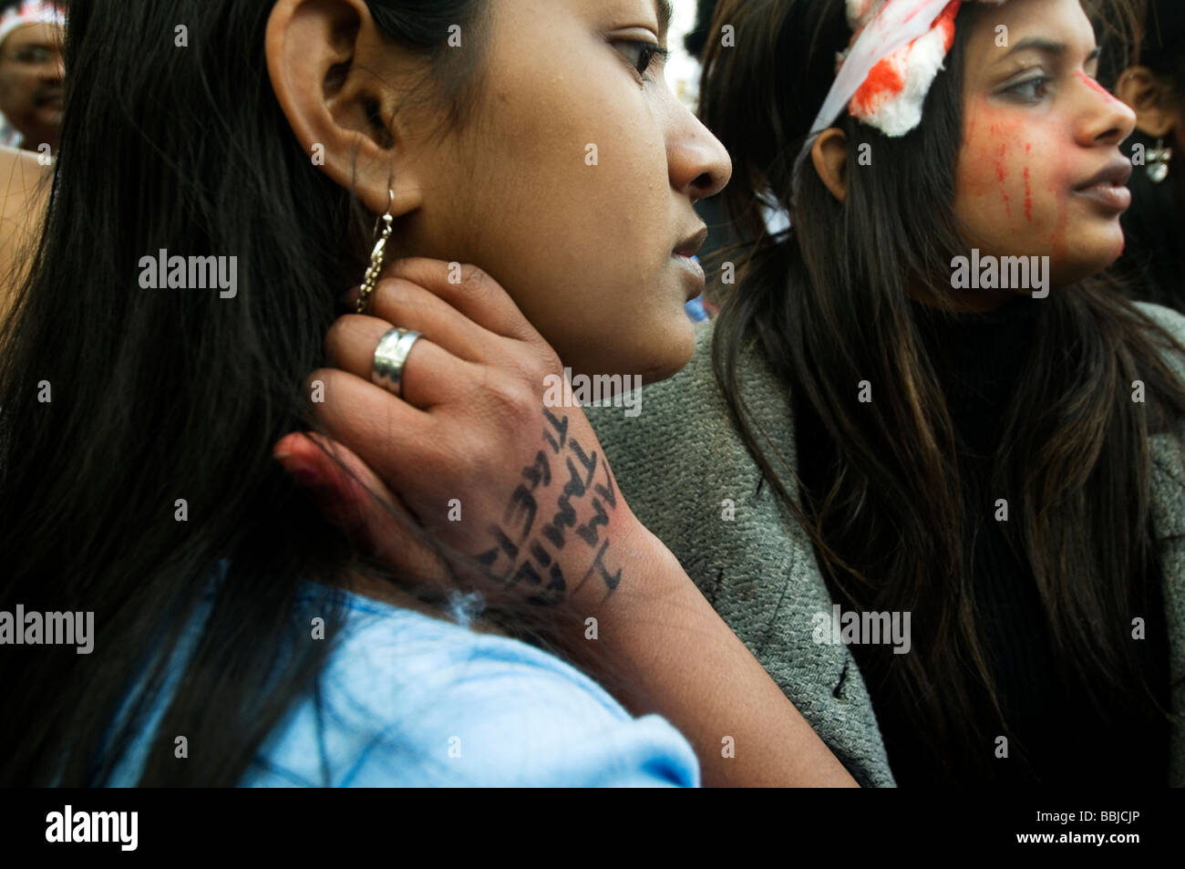 Tamil dimostrare il giorno stesso in cui il governo dello Sri Lanka l'annunzio aveva sconfitto le Tigri Tamil e ucciso il loro leader Foto Stock