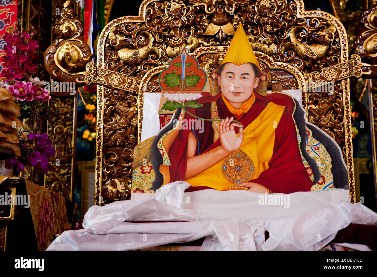 Ritaglio di cartone del XIV Dalai Lama sieri monastero tibetano Bylakuppe Koorg Karbataka India Foto Stock